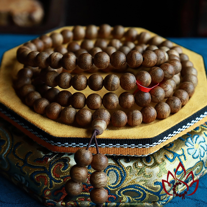 Vòng Trầm Hương 108 Hạt | 7 Ly | Trầm Tốc Kiến Tự Nhiên Lâu Năm